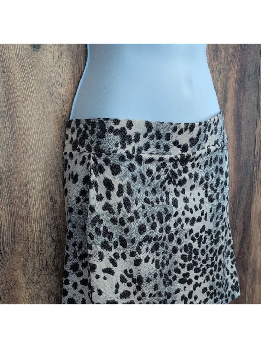 Zenana Outfitters Leopard Print Mini Skirt L             728E - Picture 2 of 6